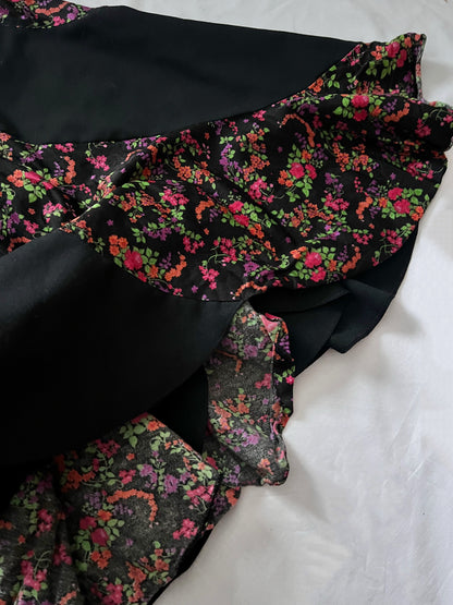 70s black and floral pattern skirt, Size S-M