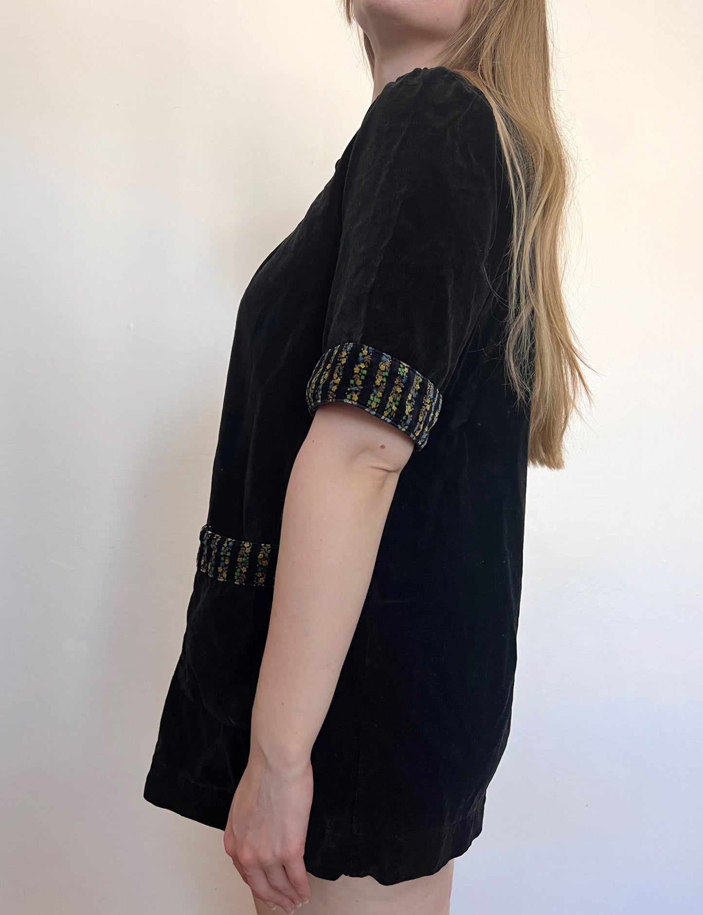 70s black velvet mini dress, Size M