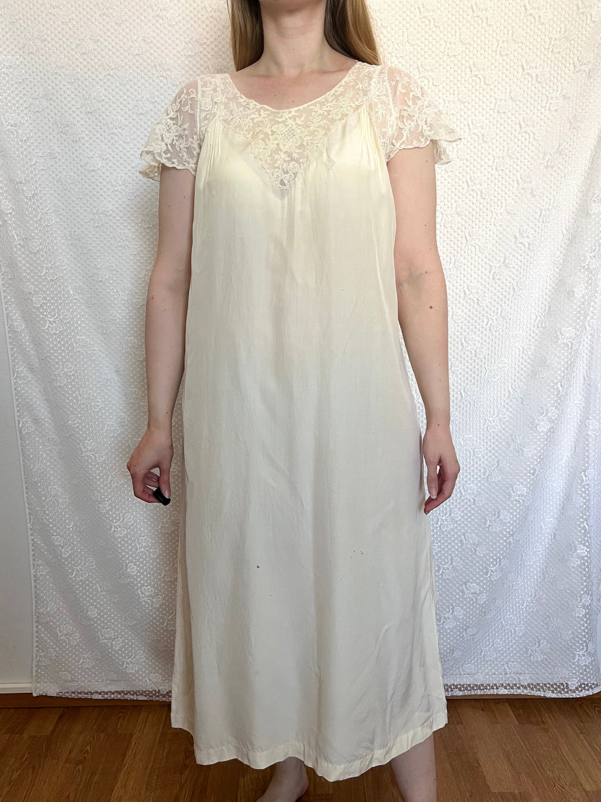1920s silk white nightgown, Size M-L