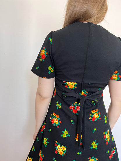 60s black flower dress, Size S