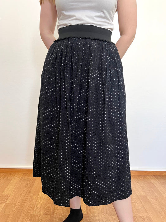 70s black and white polka dot skirt, Size S