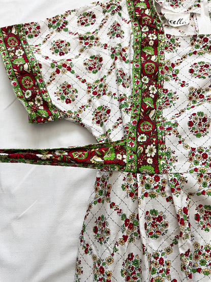 70s white flower pattern dress, Size XS