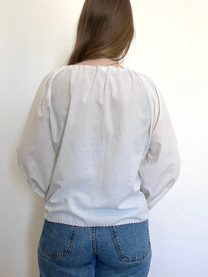 70s white and flowers blouse, Size L