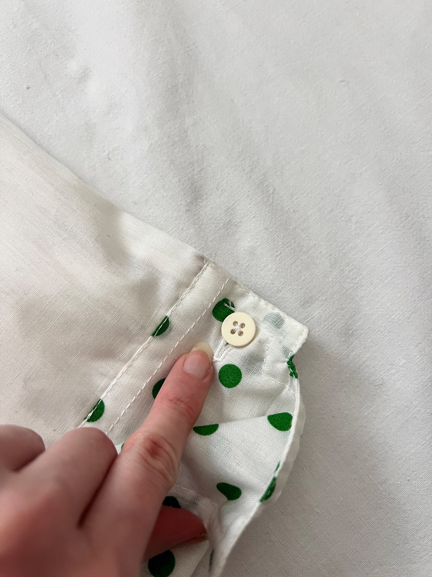 60s white and green polka dot shirt, Size L-XL