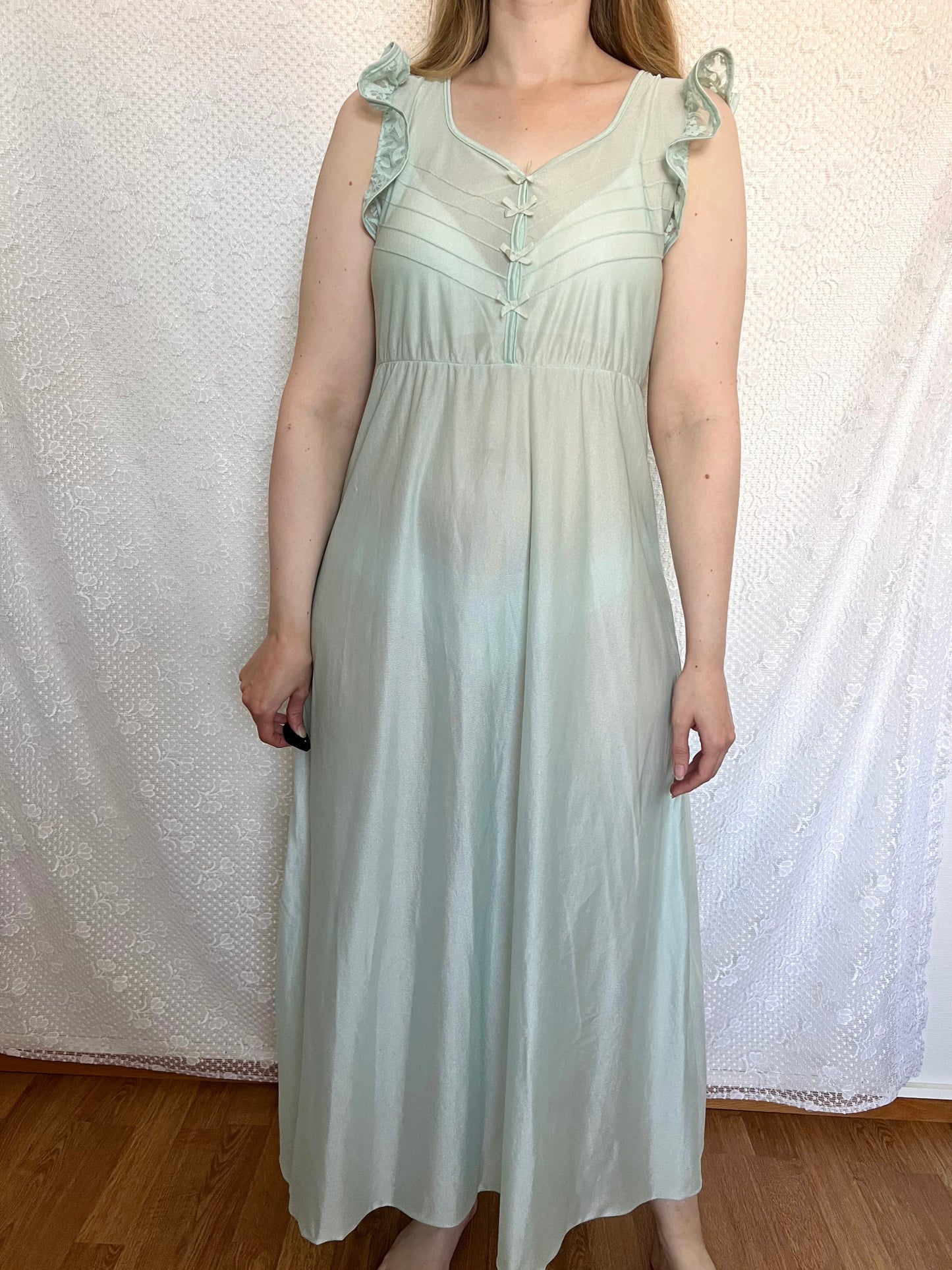 70s mint green nightgown, Size M
