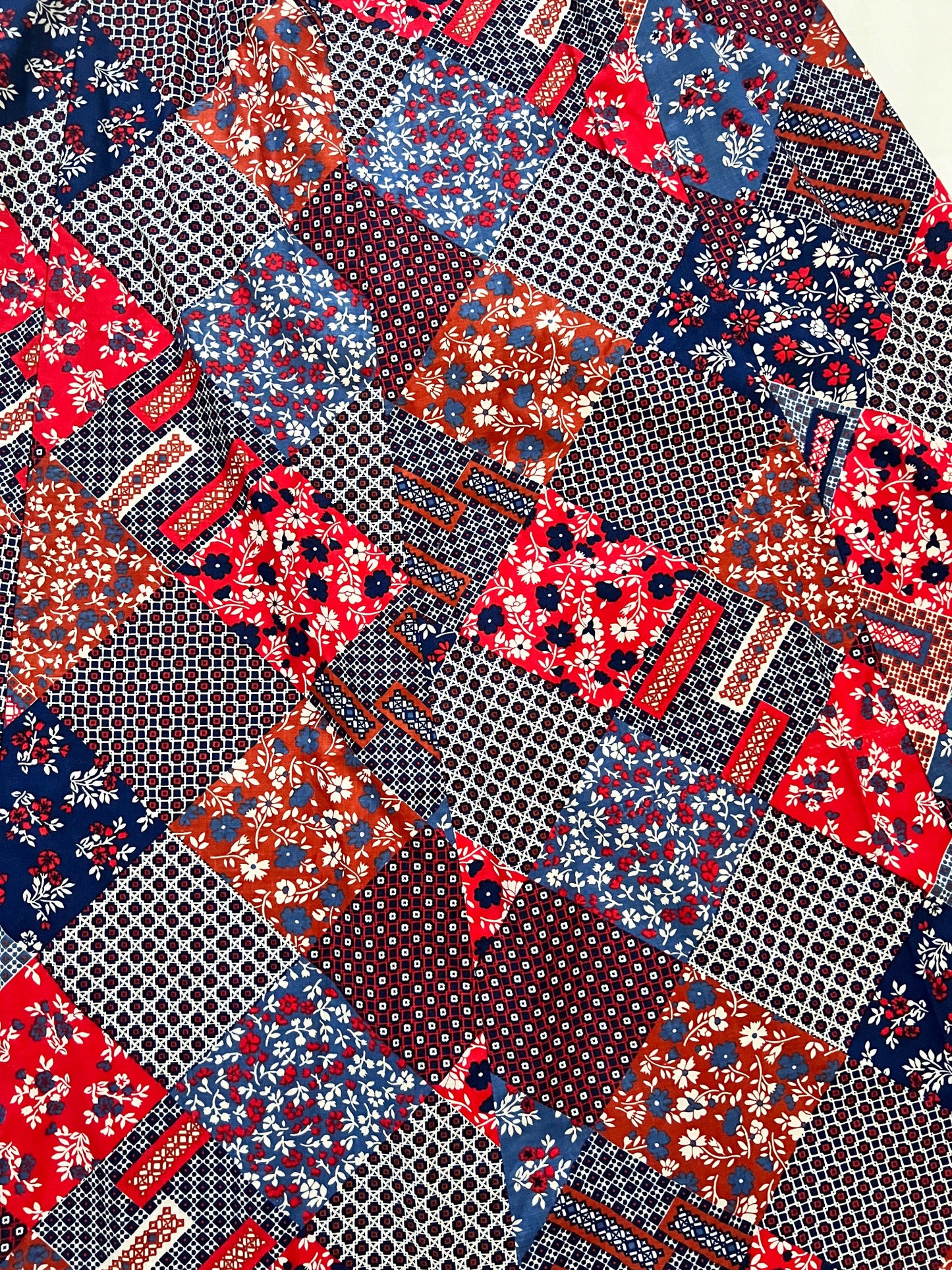 60s/70s red  patchwork pattern skirt, Size S