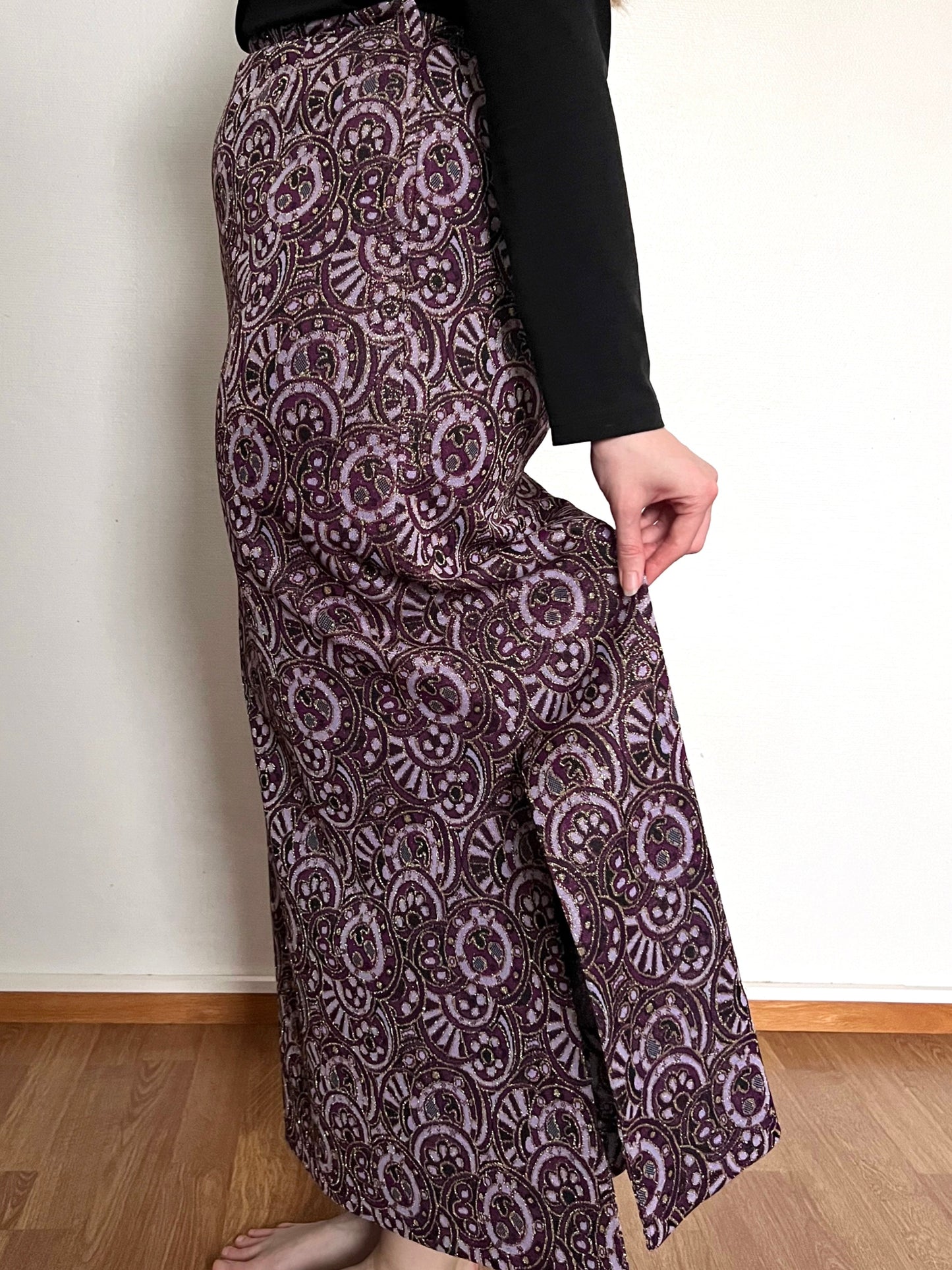 60s/70s purple and gold shimmery skirt, Size S