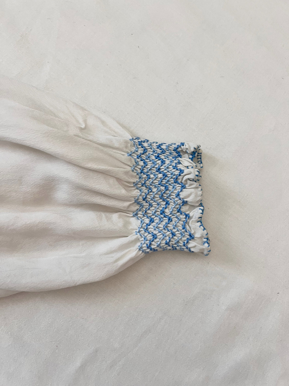 1930s Hungarian blue embroidery blouse, Size S