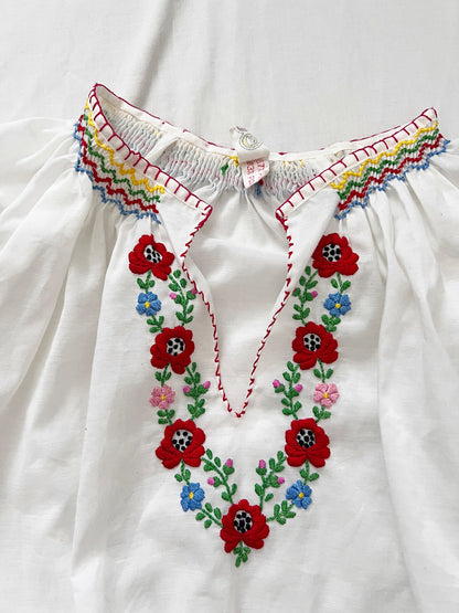 70s Hungarian floral top, Size M-L