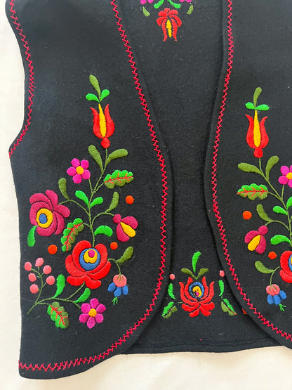 70s Hungarian floral vest, Size S