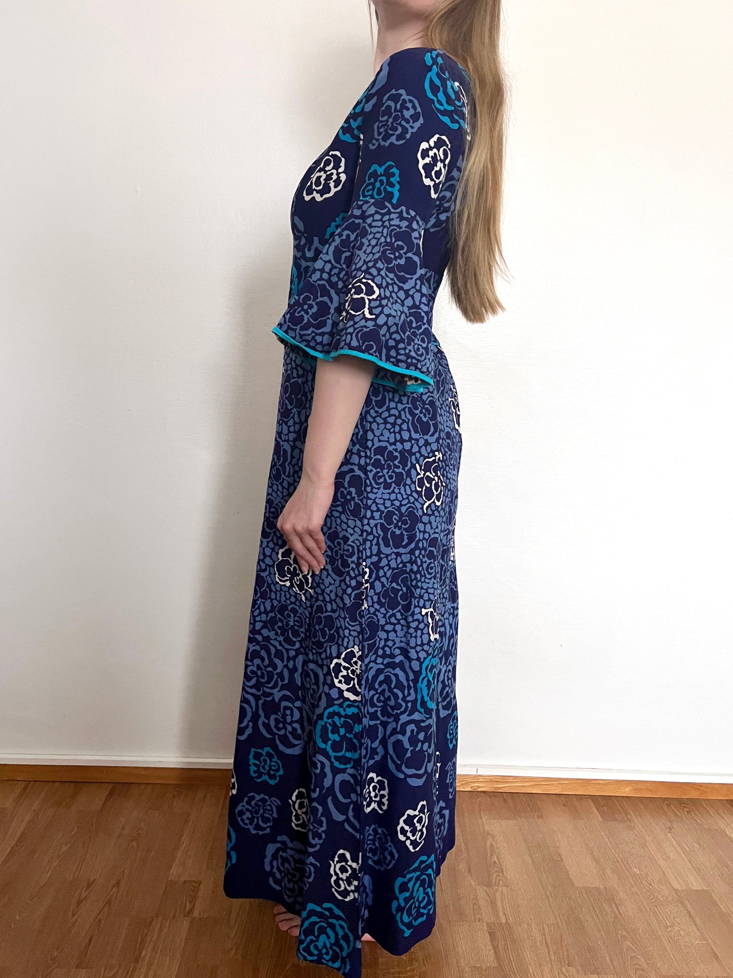 70s 100% cotton blue floral maxi dress, Size S
