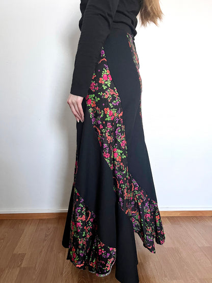 70s black and floral pattern skirt, Size S-M