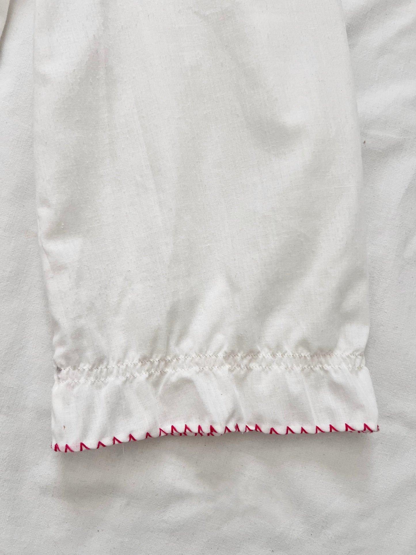 70s white and flowers blouse, Size L