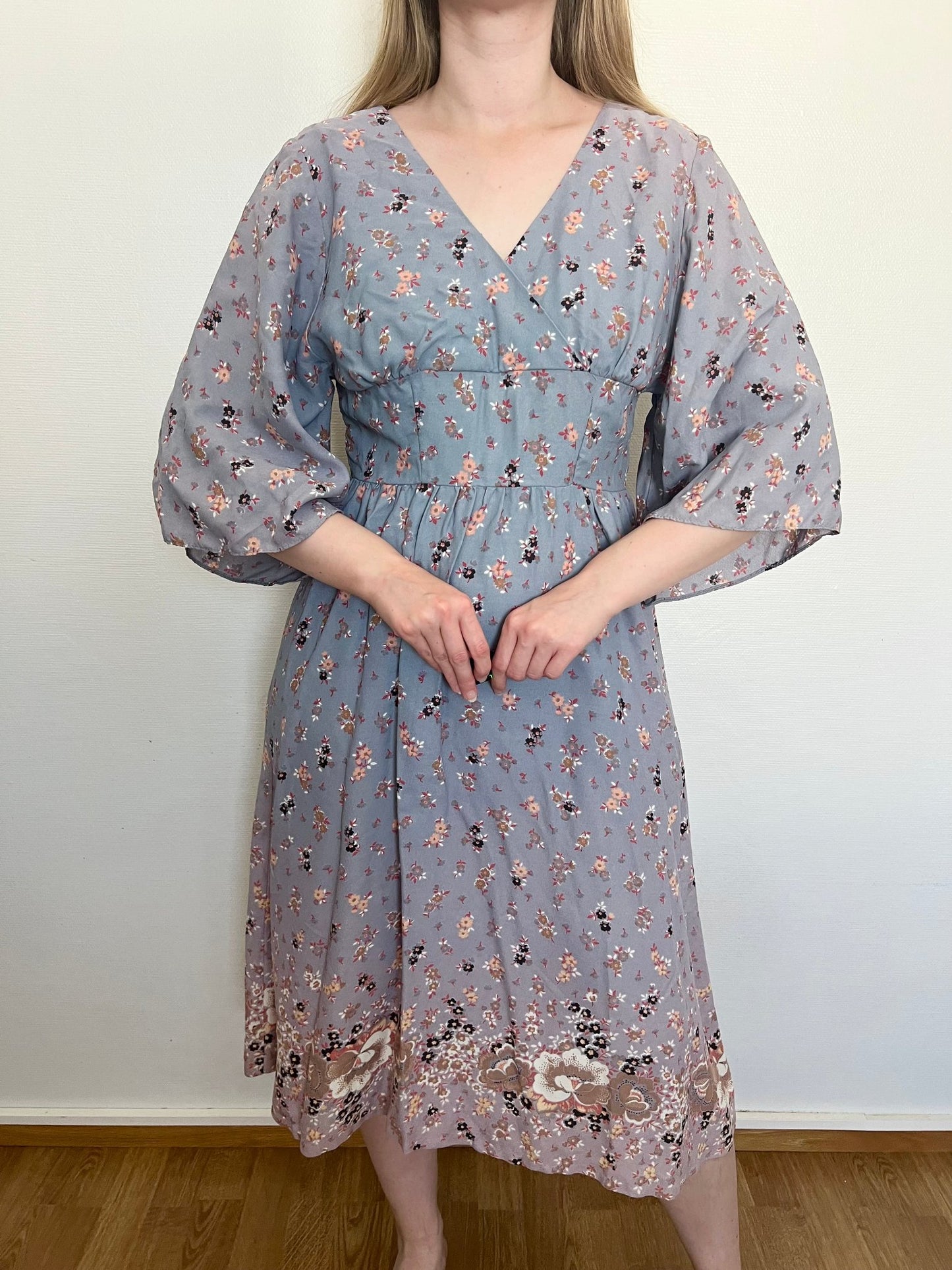 Gray flower dress, Size S