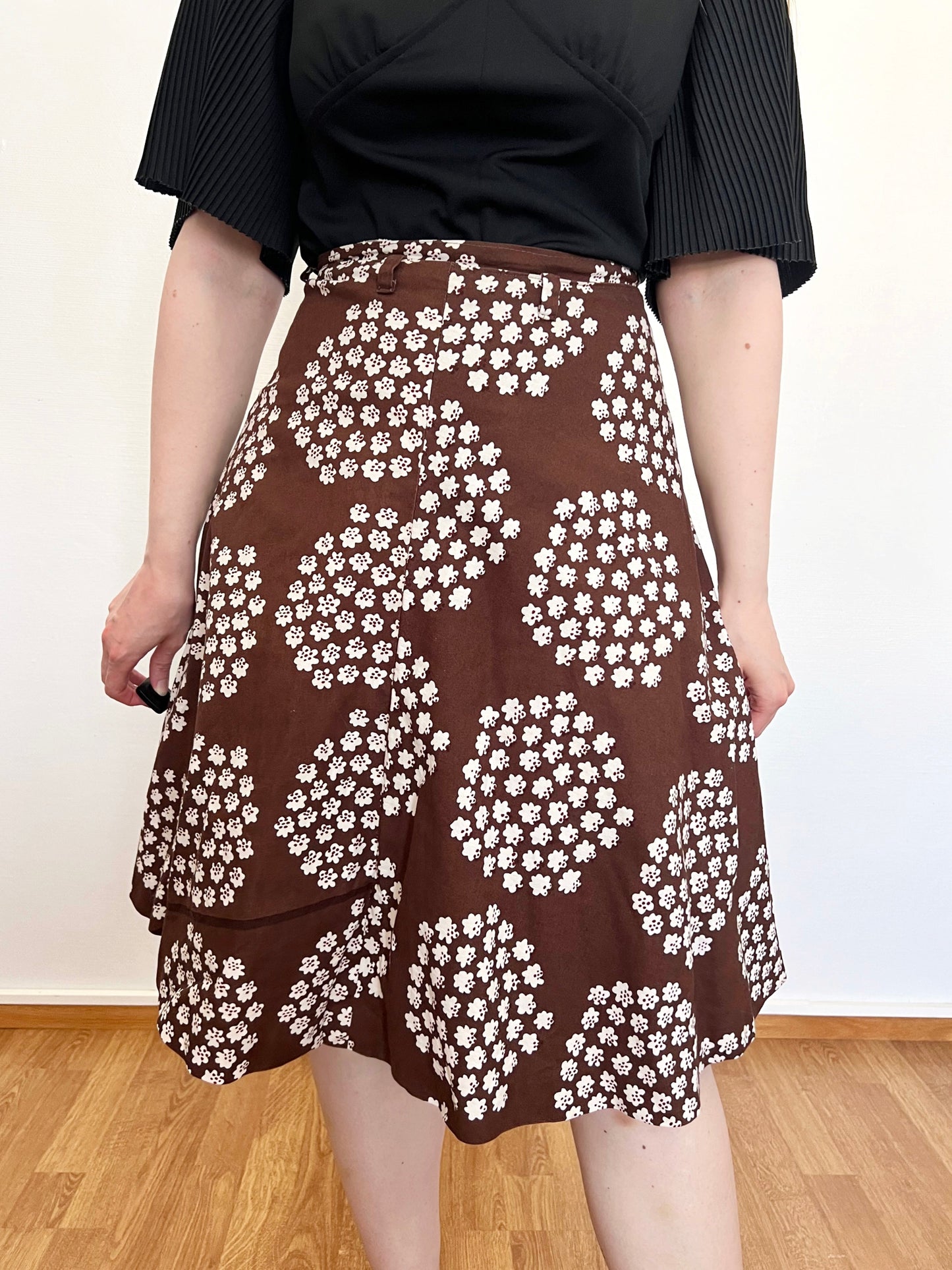 Brown and white flower skirt, Size XS