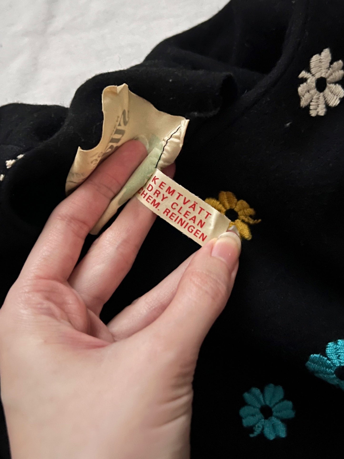 60s black and colorful flowers dress, Size XS