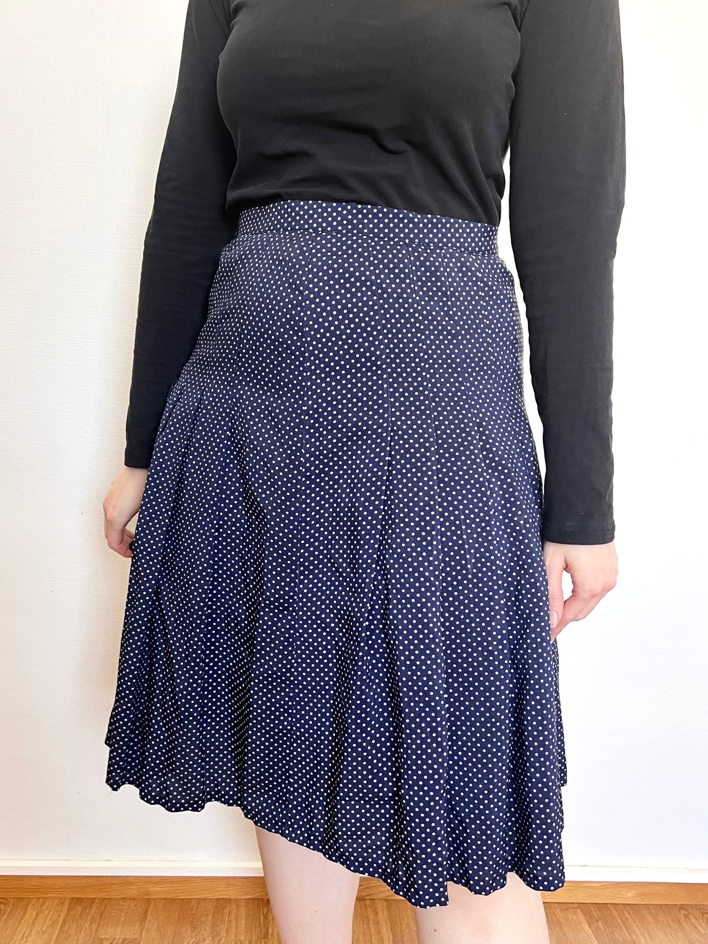 Blue and white polka dot skirt, Size S