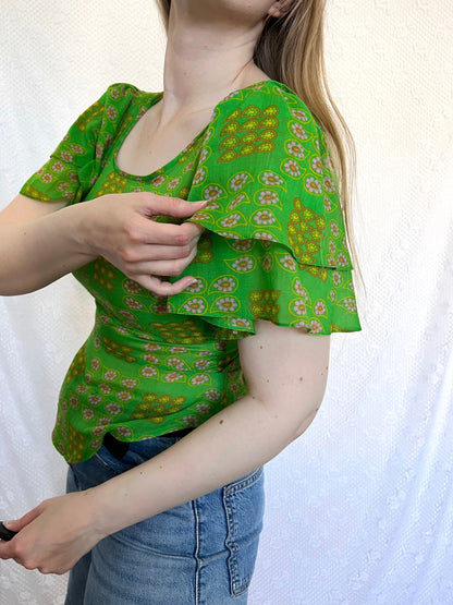 70s green flutter sleeves t-shirt, Size XS
