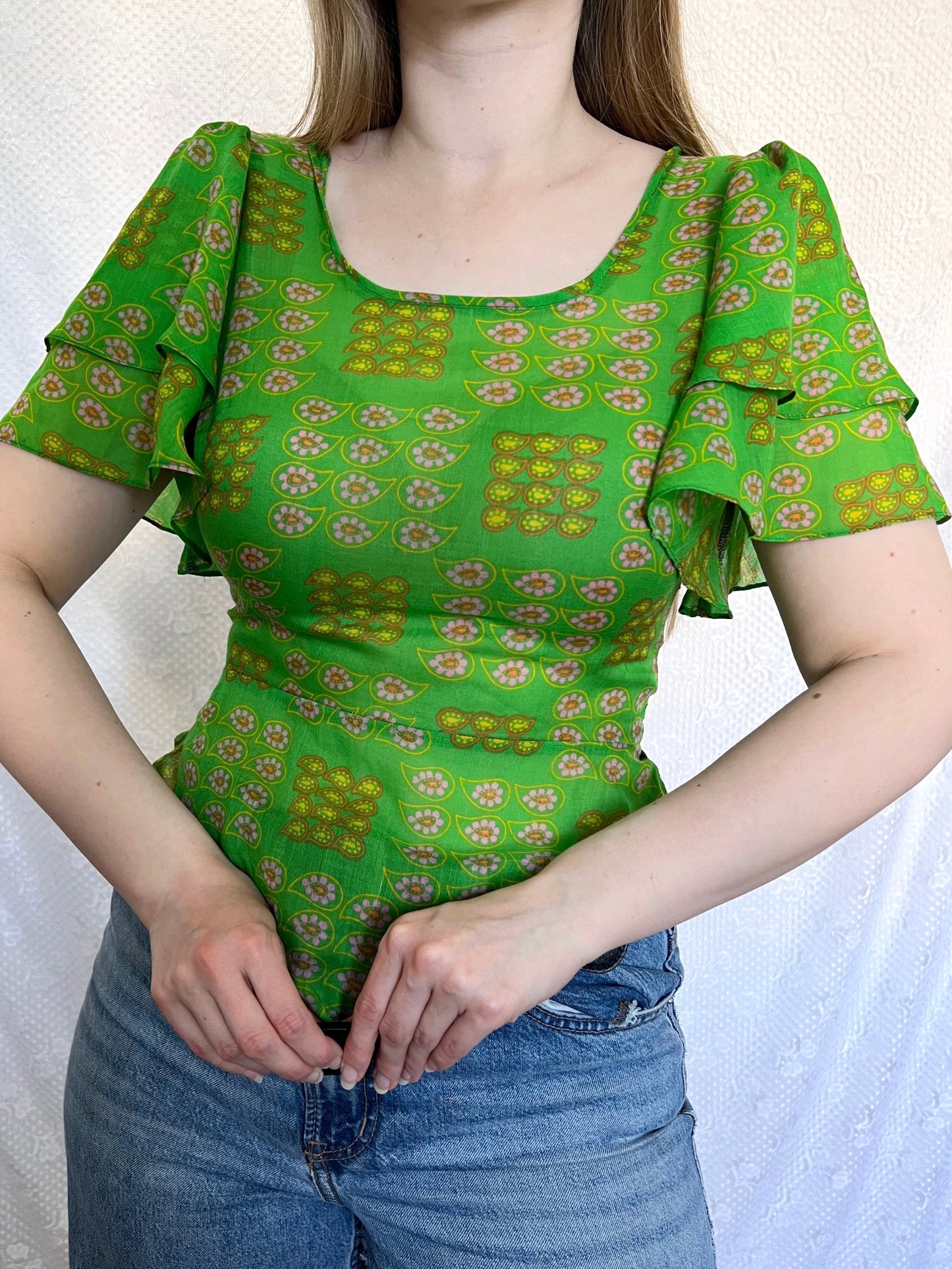 70s green flutter sleeves t-shirt, Size XS
