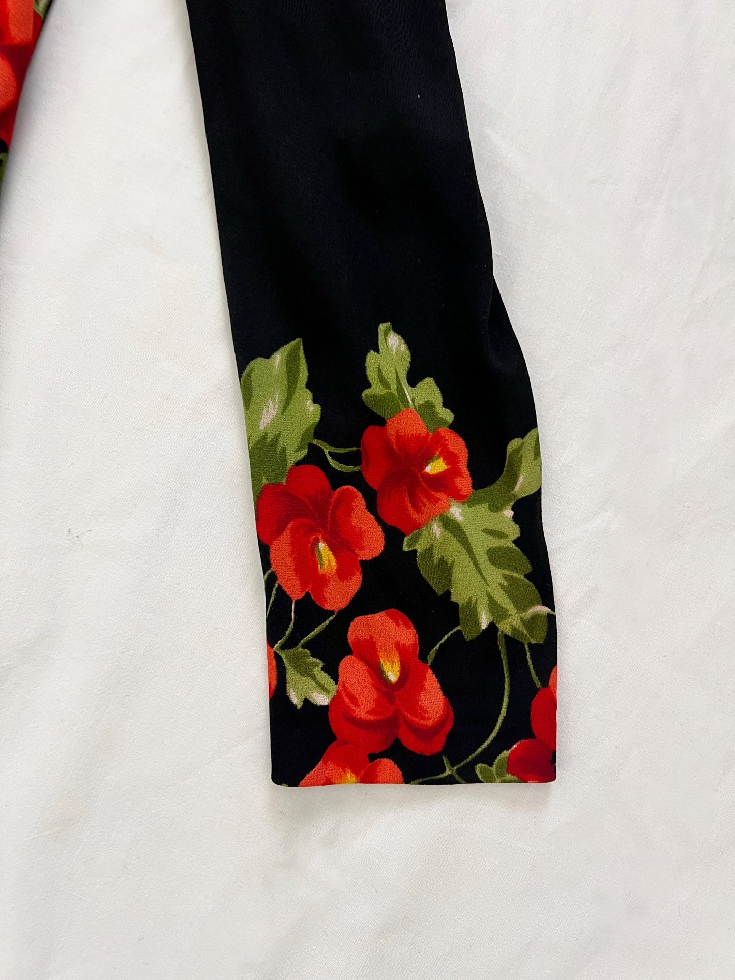 70s black flower dress, Size M-L