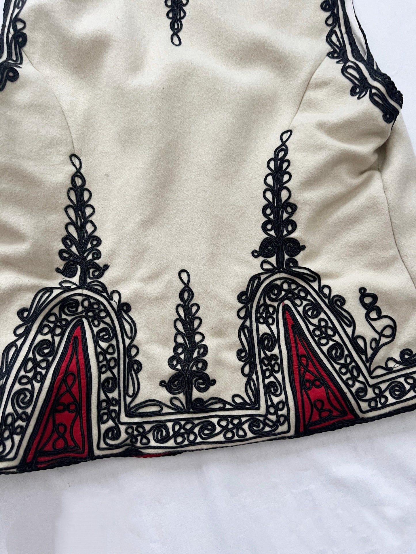 50s/60s Romanian embroidered vest, Size M
