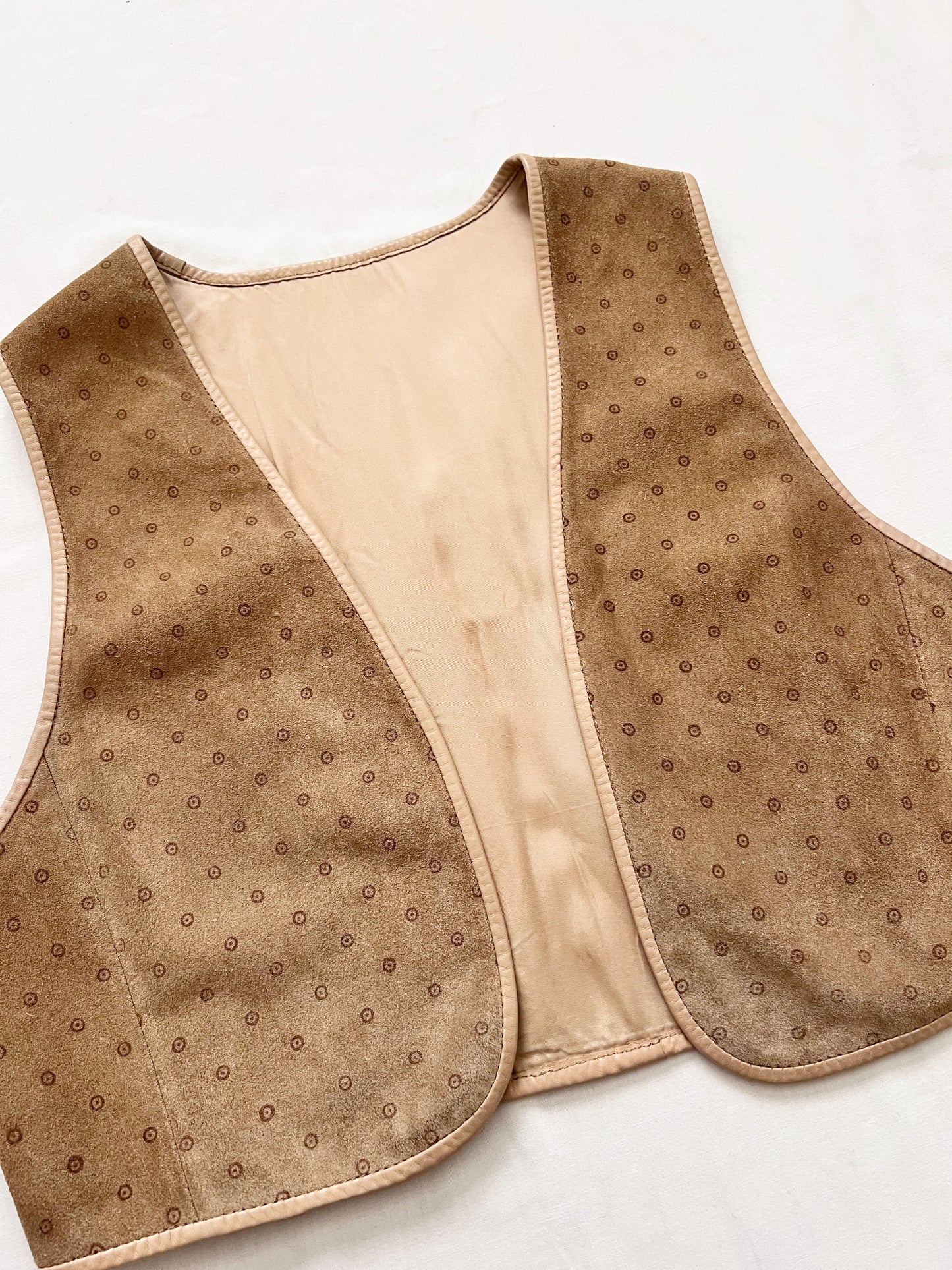 Beige polka dots suede vest, Size M-L