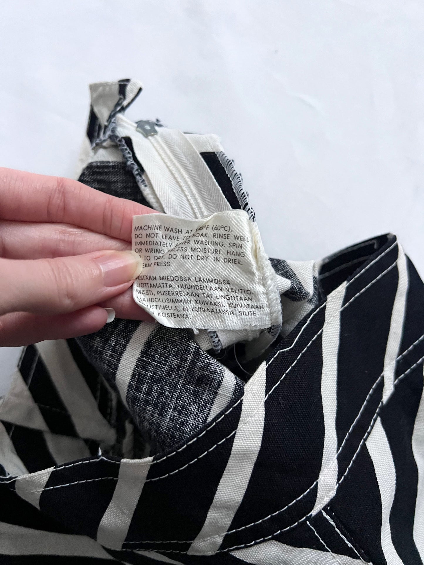 70s black and white striped skirt, Size XS-S