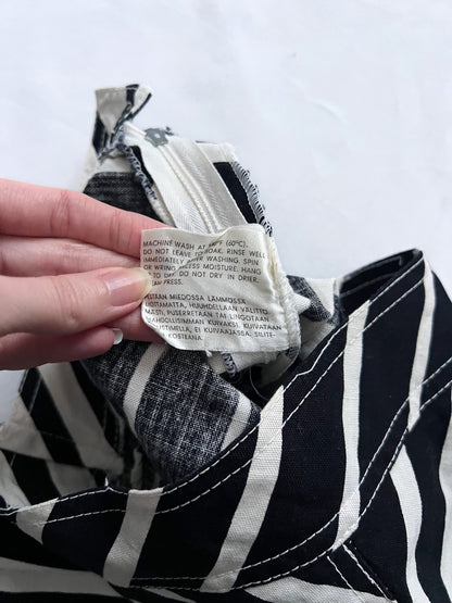 70s black and white striped skirt, Size XS-S