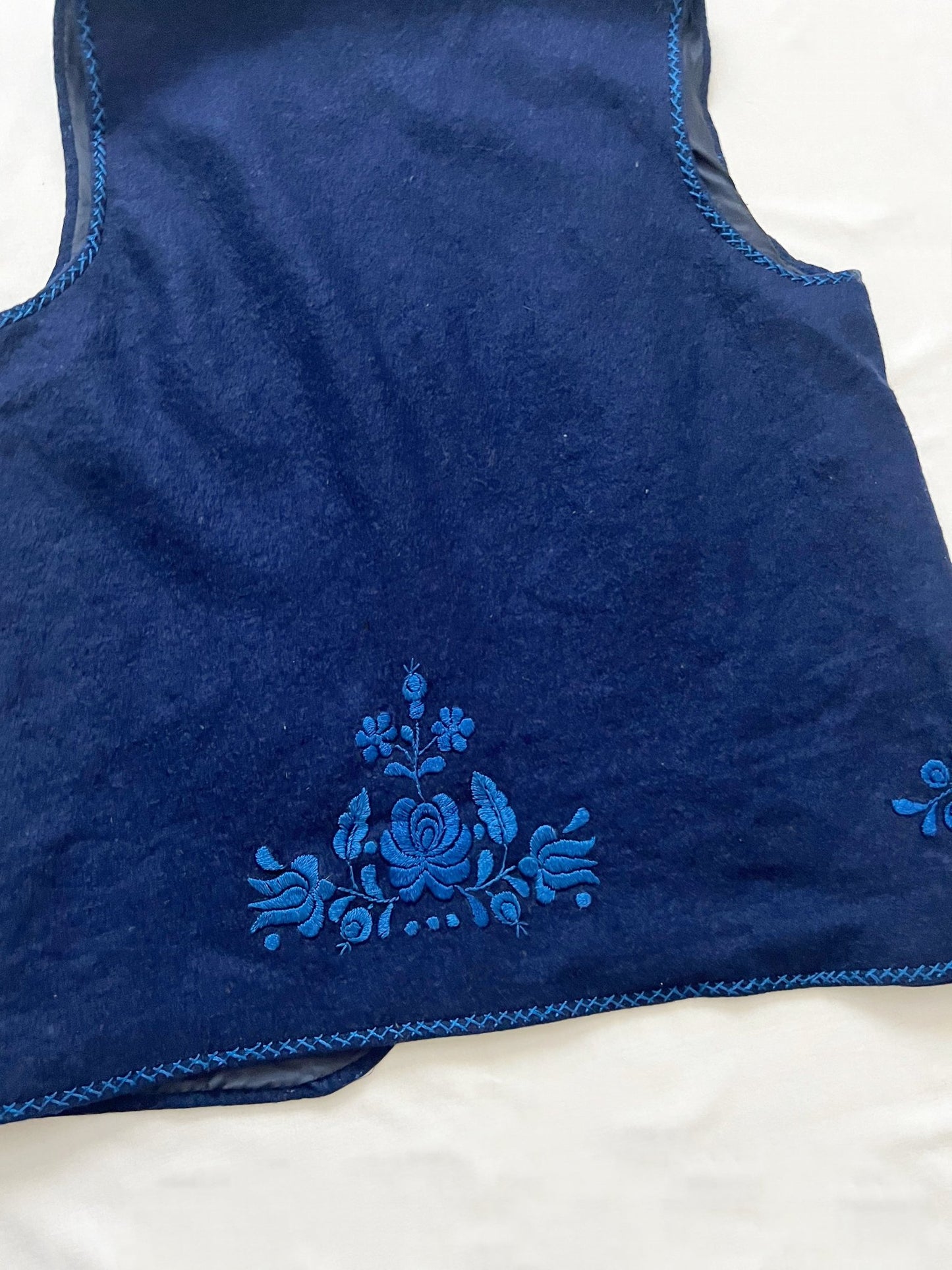 Blue embroidered vest, Size L