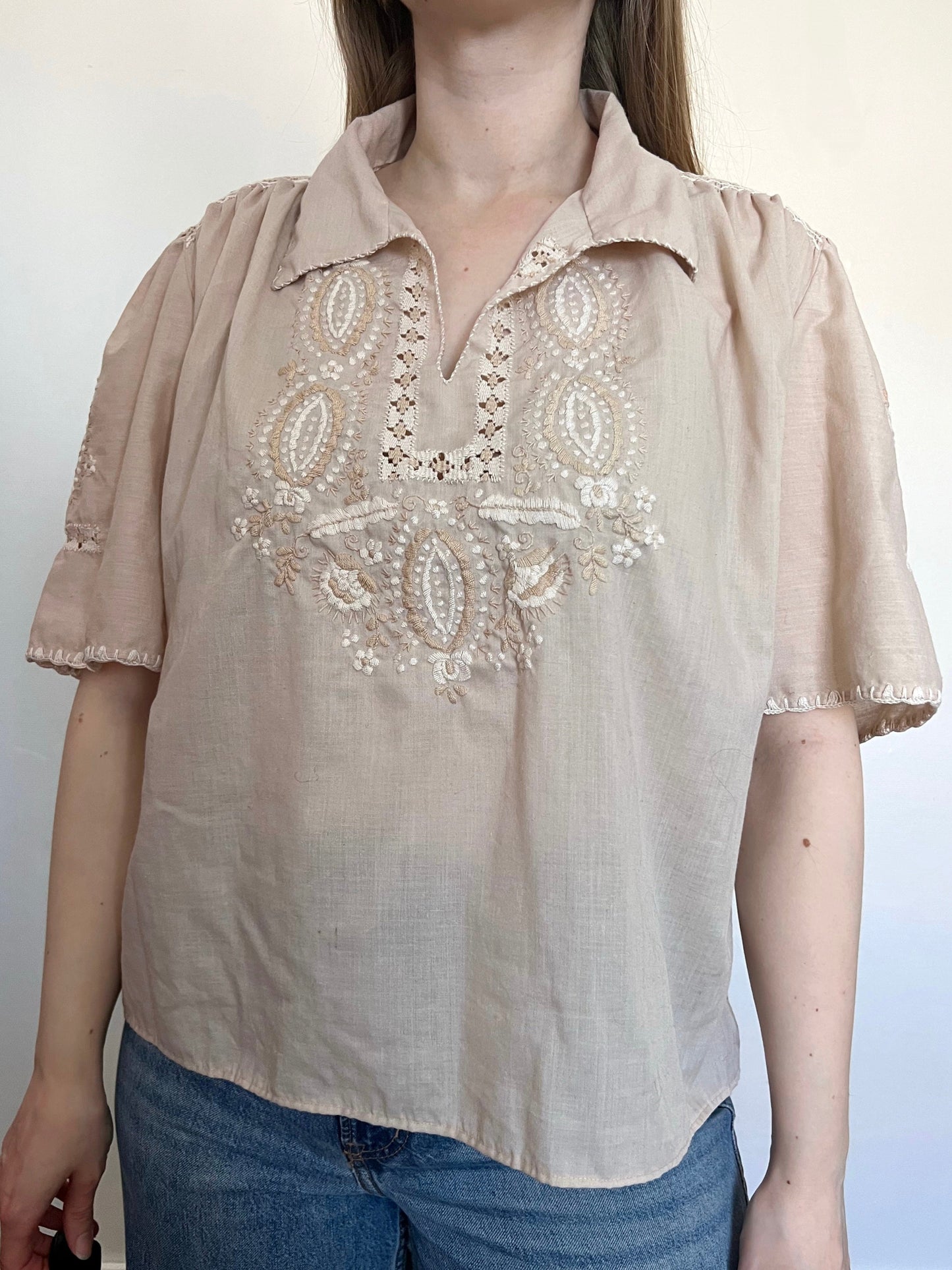 70s beige embroidery blouse, Size L