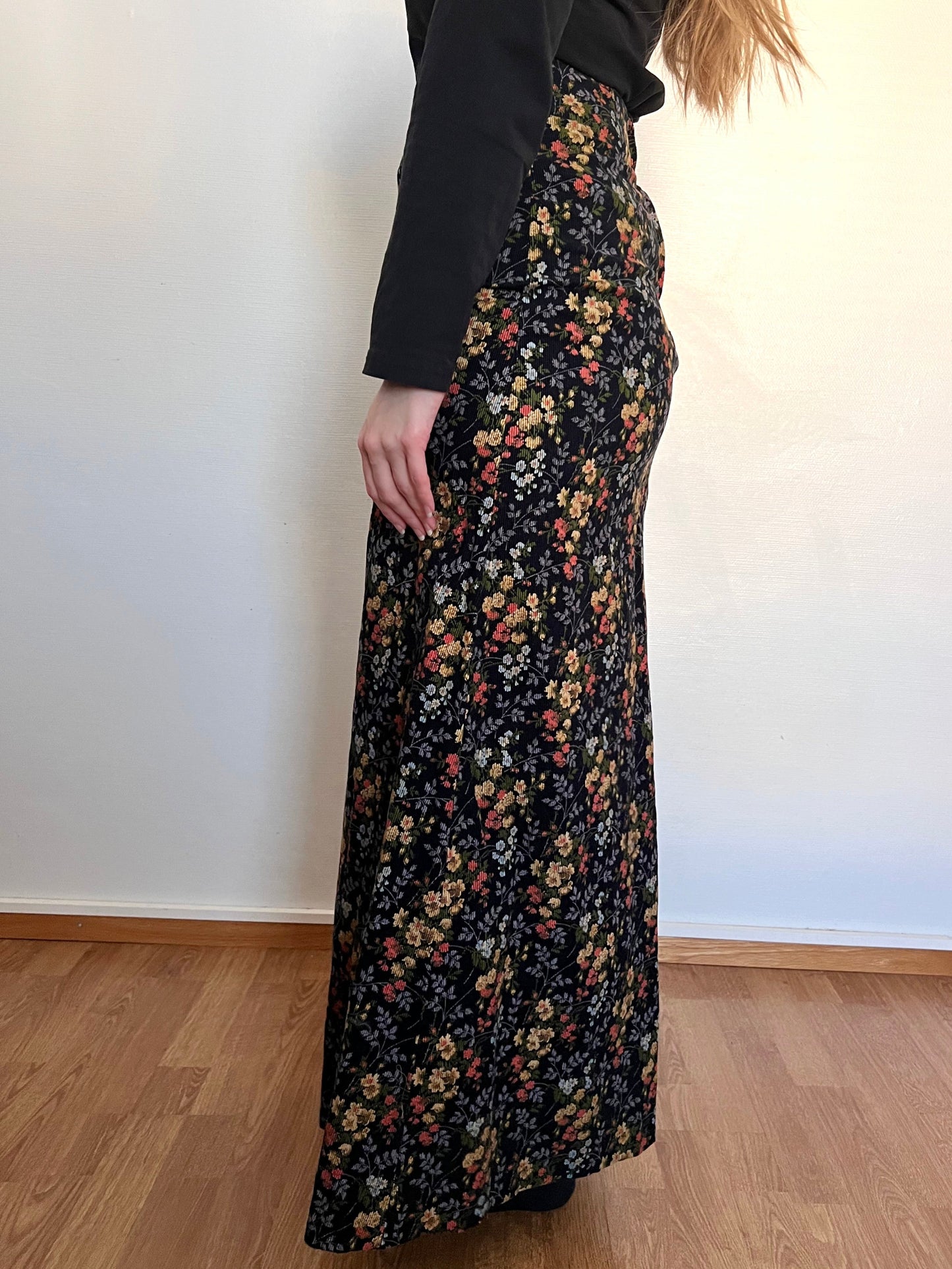 70s corduroy flower skirt, Size S