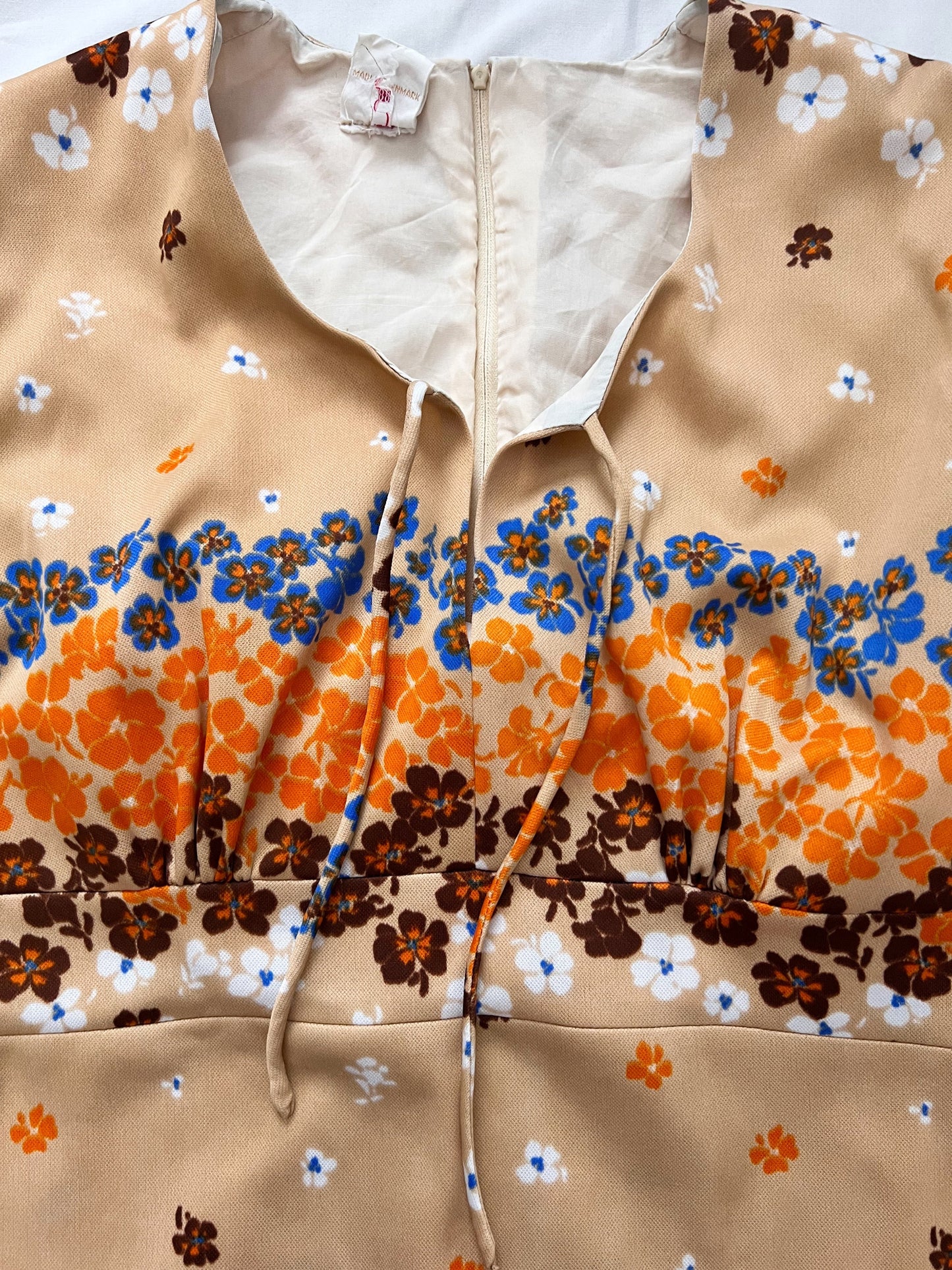 70s beige floral dress, Size M