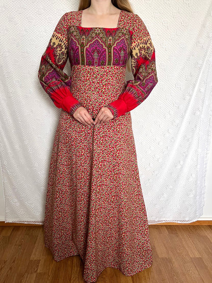 70s red floral Medieval revival maxi dress, Size S-M