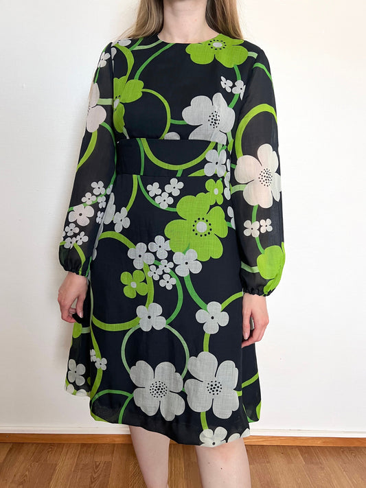 70s dark floral dress, Size M