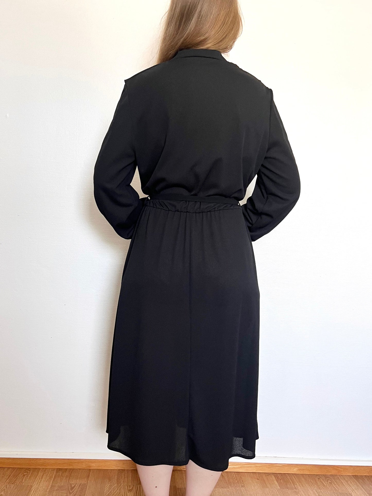 70s black ruffle dress, Size L