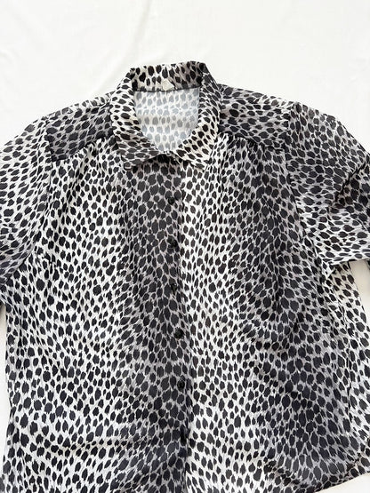 Gray leopard pattern shirt, Size XL