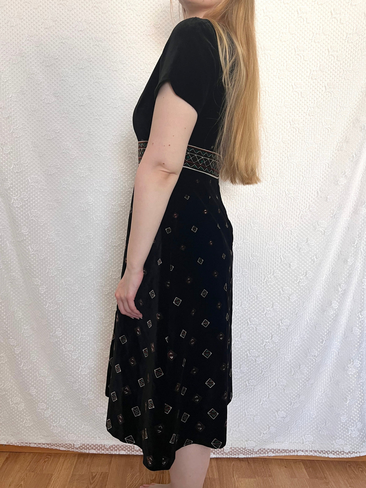 70s black geometric pattern velvet dress, Size S