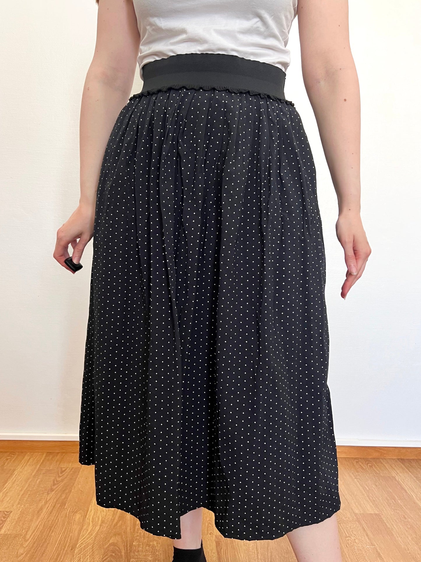70s black and white polka dot skirt, Size S