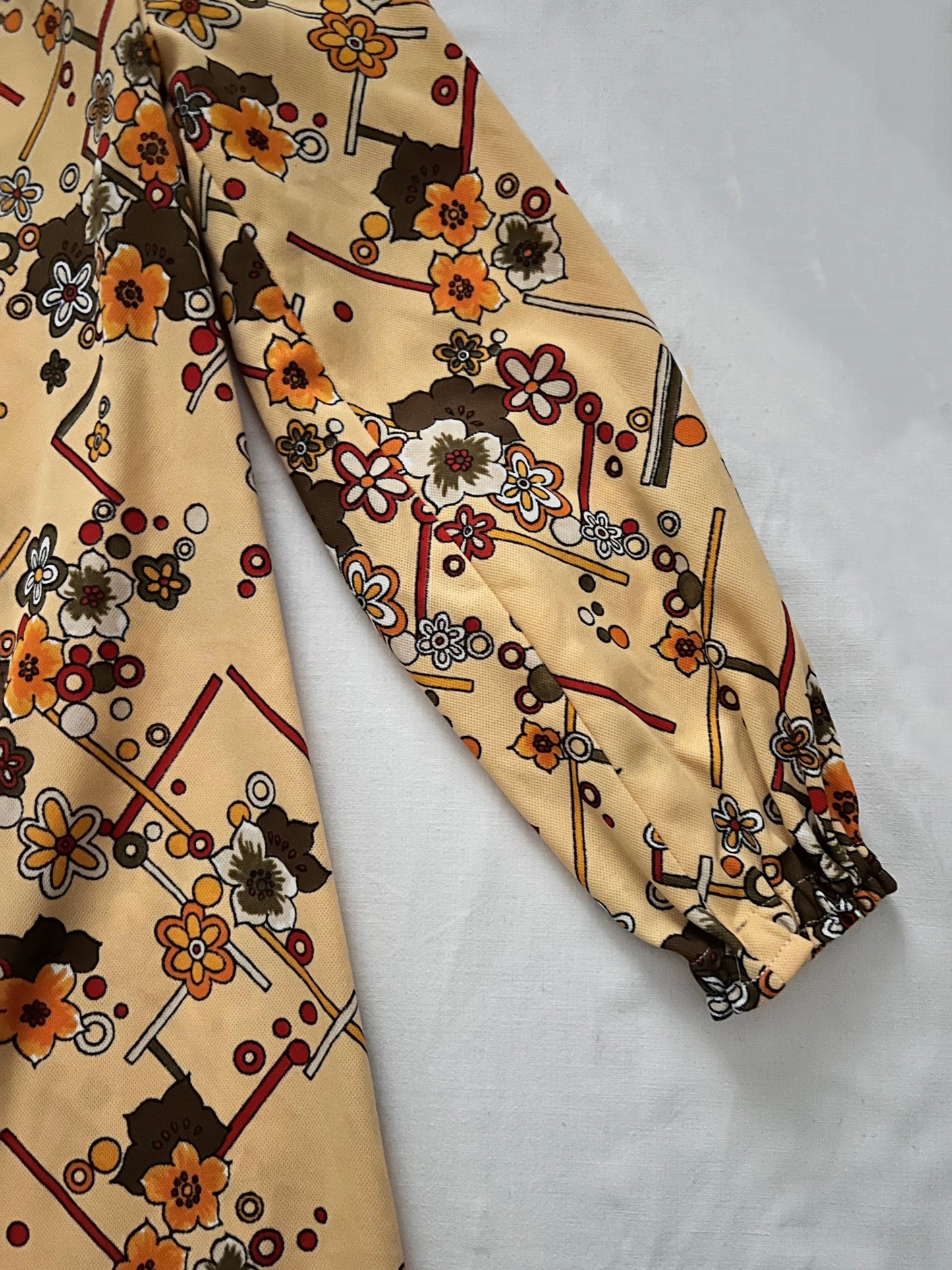 70s yellow flower dress, Size M-L