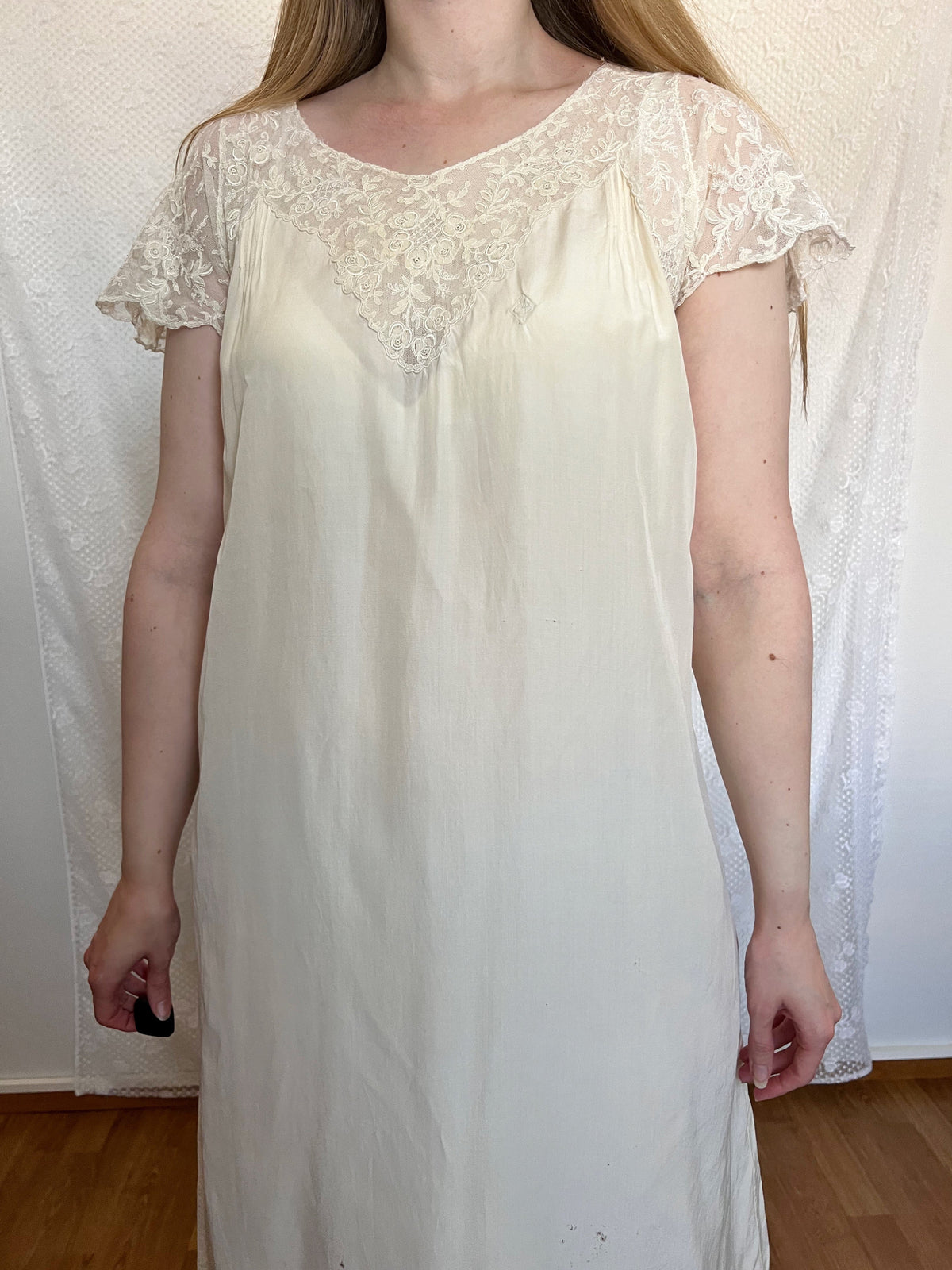 1920s silk white nightgown, Size M-L