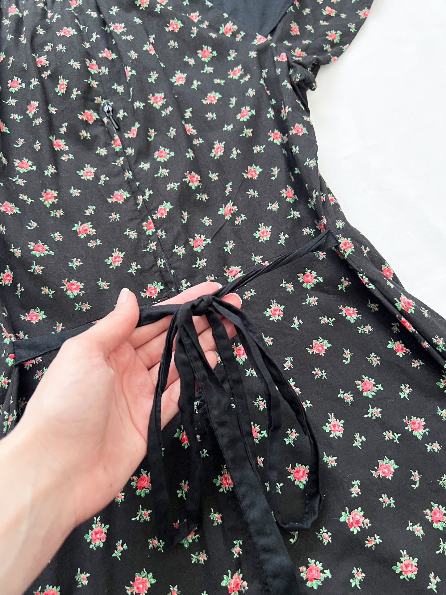 70s 100% cotton black floral dress, Size S-M