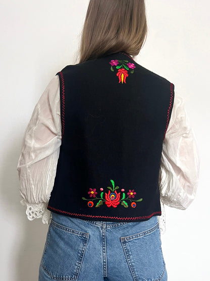 70s Hungarian floral vest, Size S