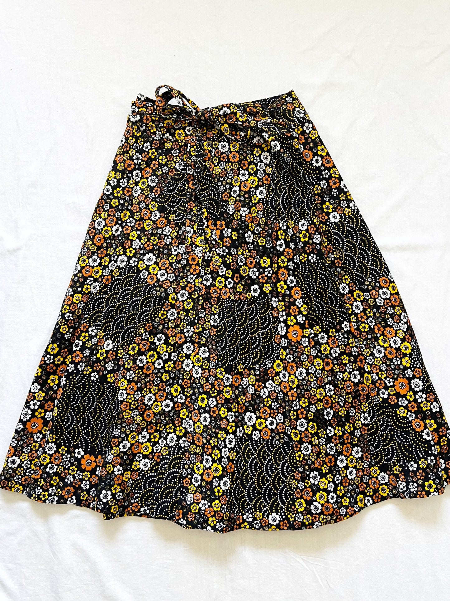 70s  flower wrap skirt,  Size XXS-XS