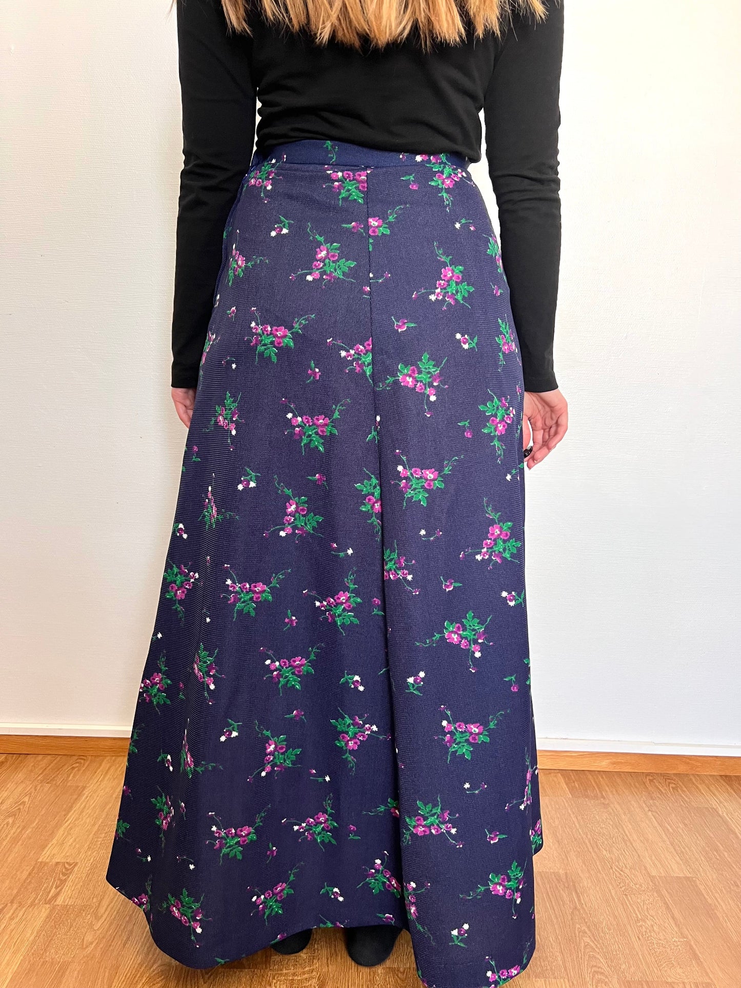 70s purple flower skirt, Size S