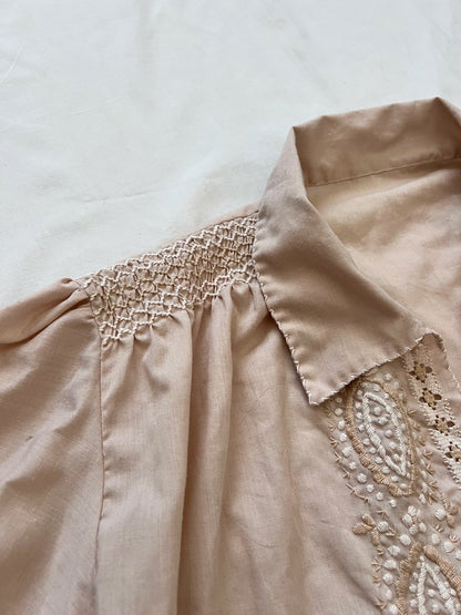 70s beige embroidery blouse, Size L