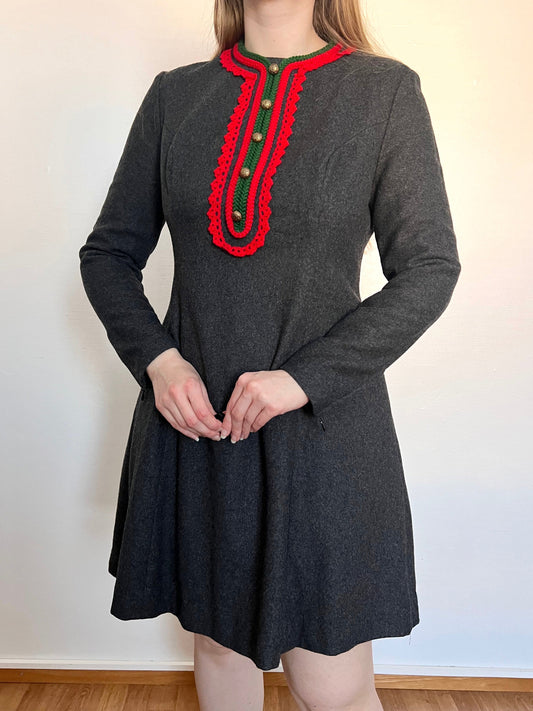 60s gray folk detail dress, Size M