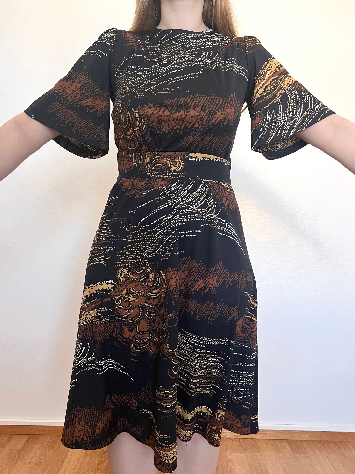 70s dark flared sleeves dress, Size S