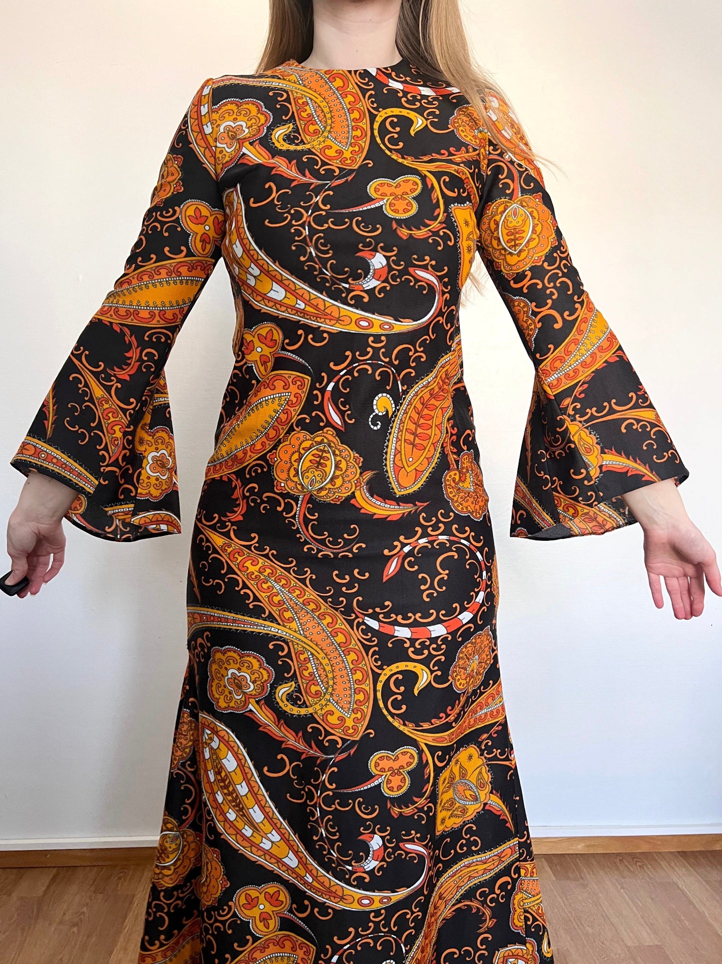 70s paisley pattern and wide sleeves dress, Size S
