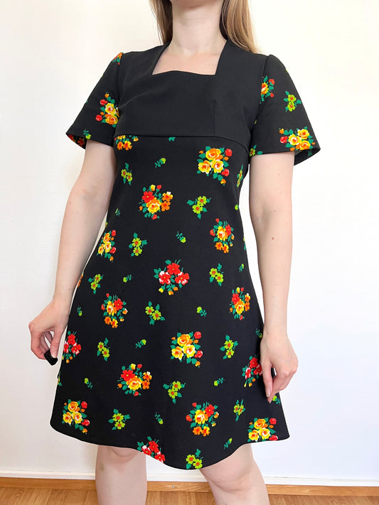 60s black flower dress, Size S