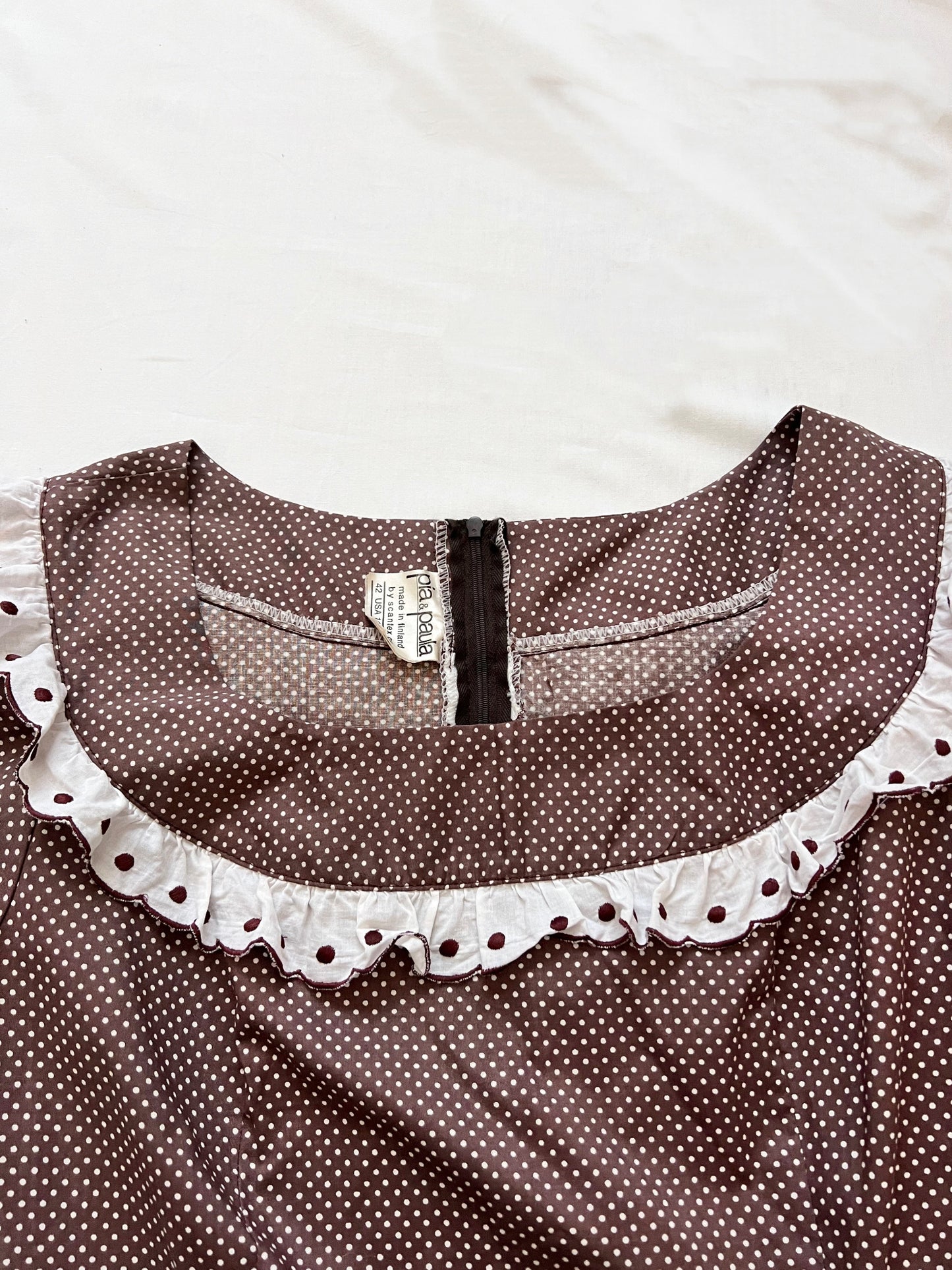 70s brown & white polka dot dress, Size L